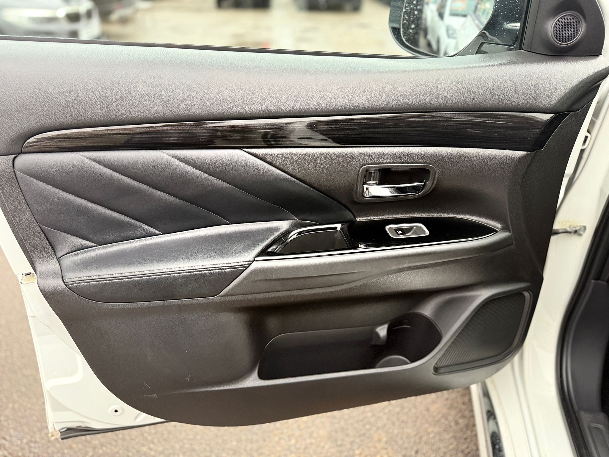 Mitsubishi Outlander GX4h (2015 Automatic