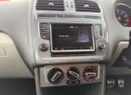 Volkswagen Polo SE Design (2015)