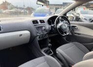 Volkswagen Polo SE Design (2015)