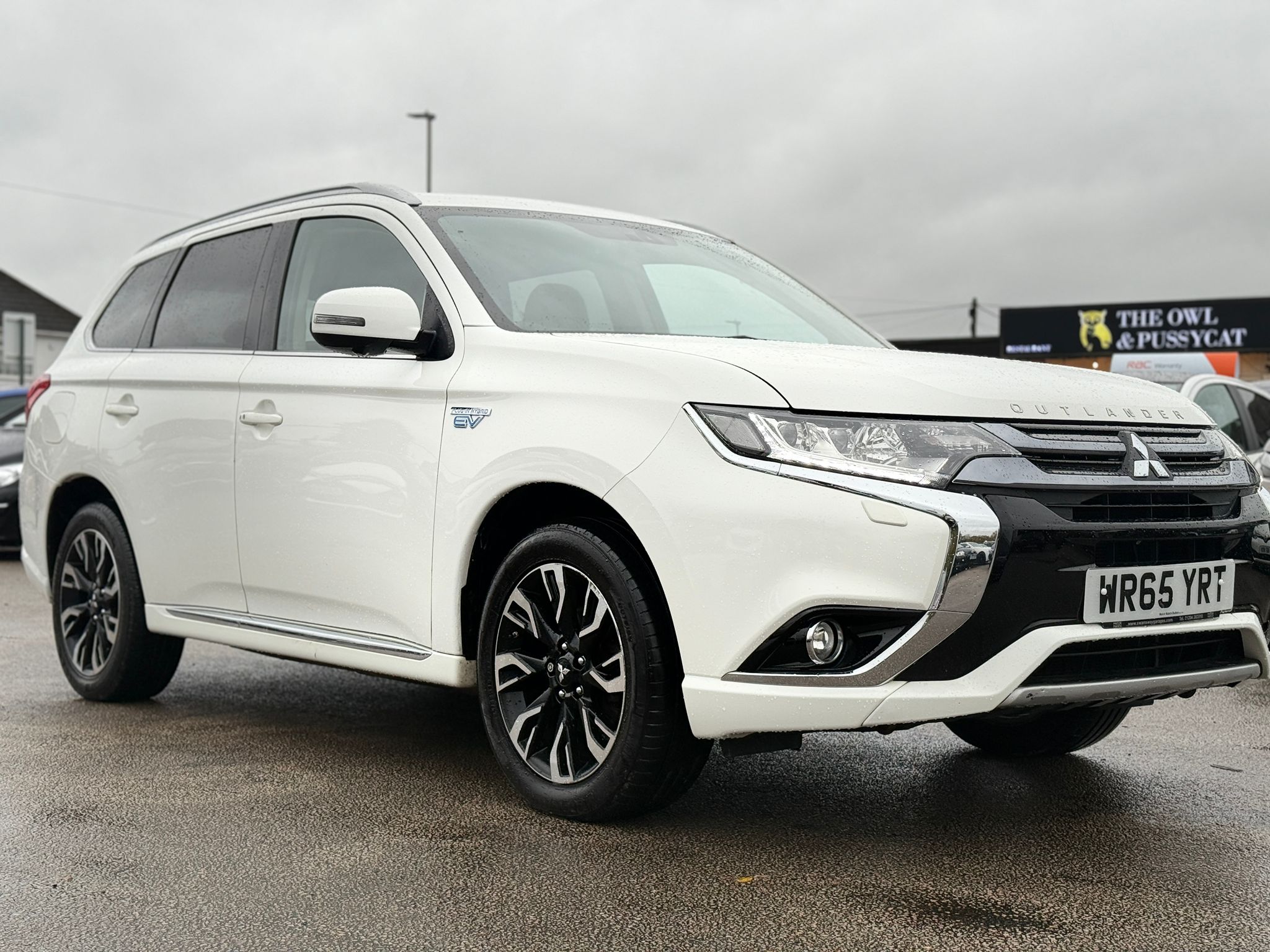 Mitsubishi Outlander GX4h (2015 Automatic