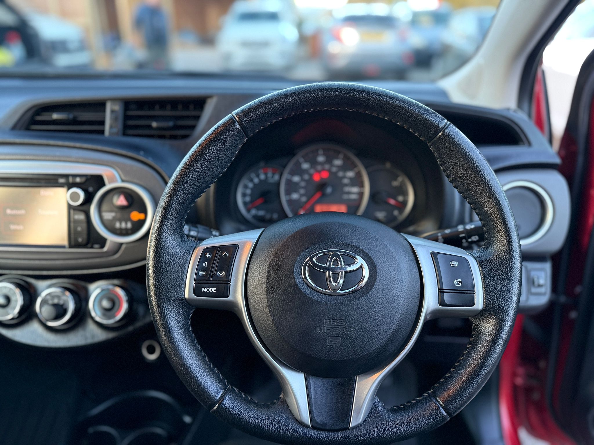 Toyota Yaris TR (2013)