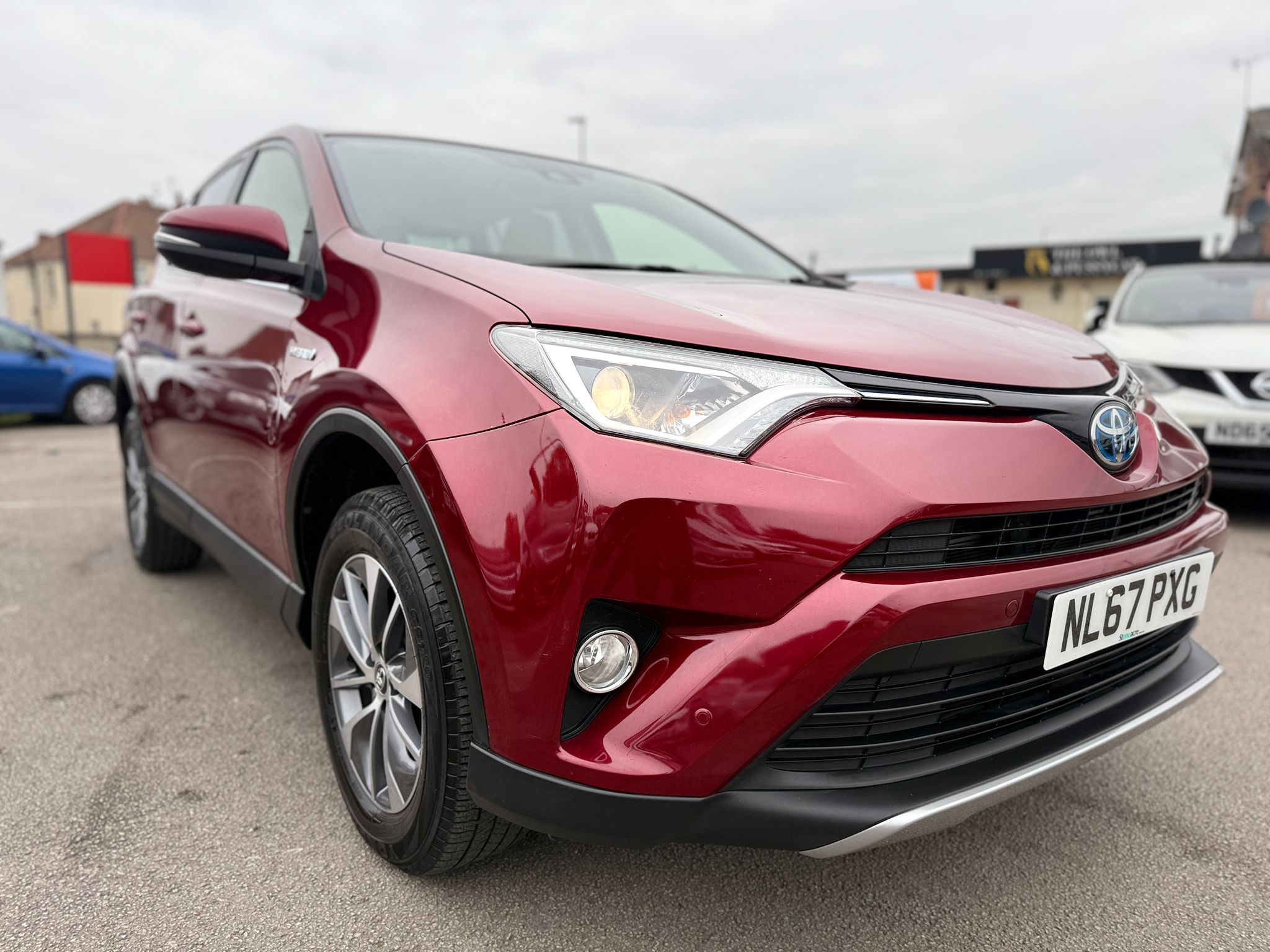 Toyota RAV4 Icon Tech 2017 Automatic Hybrid