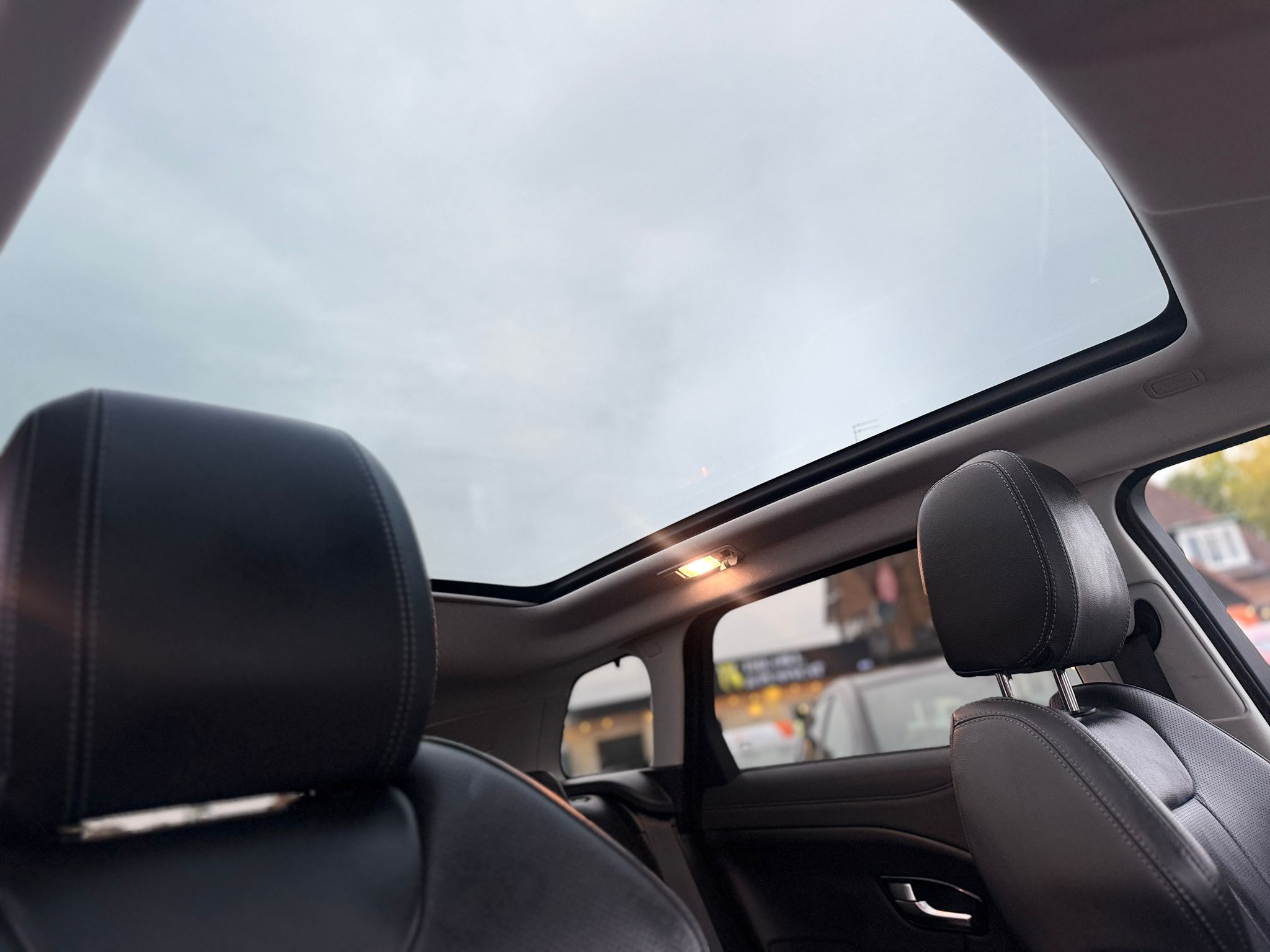 Land Rover Range Rover Evoque SE Tech (2016)