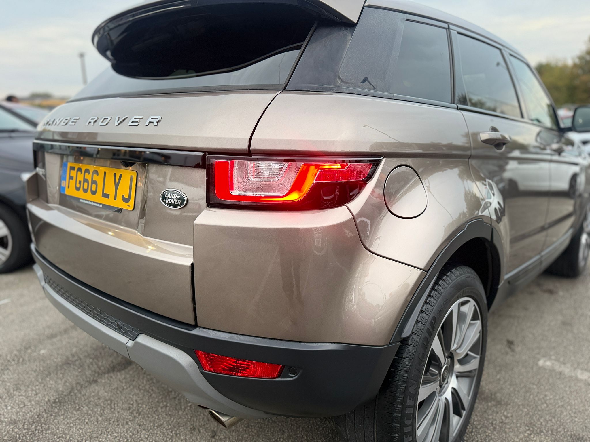 Land Rover Range Rover Evoque SE Tech (2016)