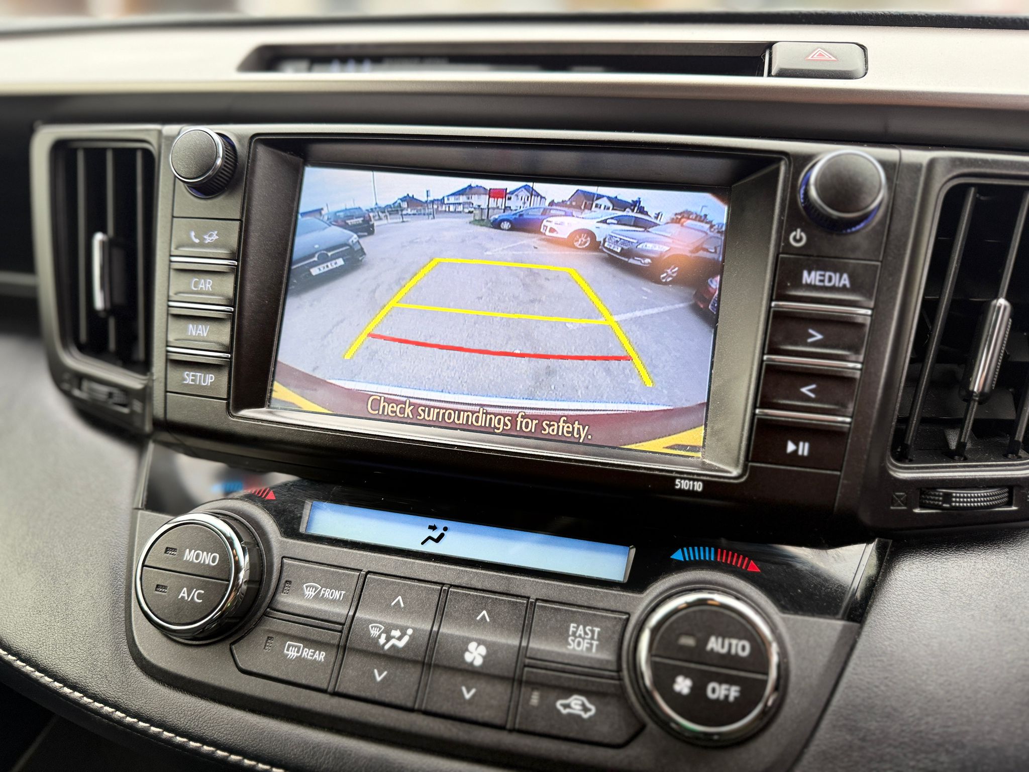 Toyota RAV4 Icon Tech 2017 Automatic Hybrid