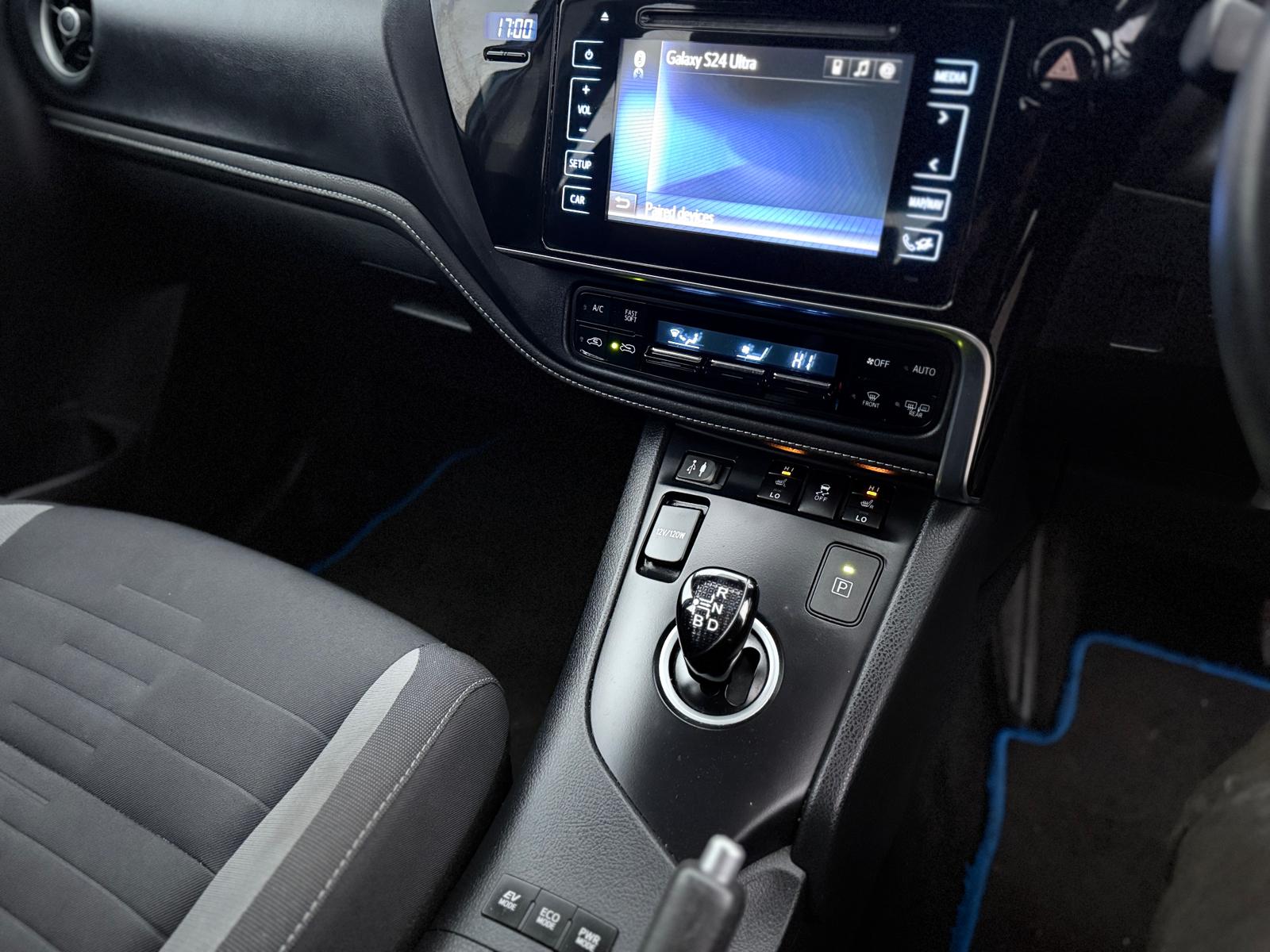 Toyota Auris 2015 Automatic Hybrid