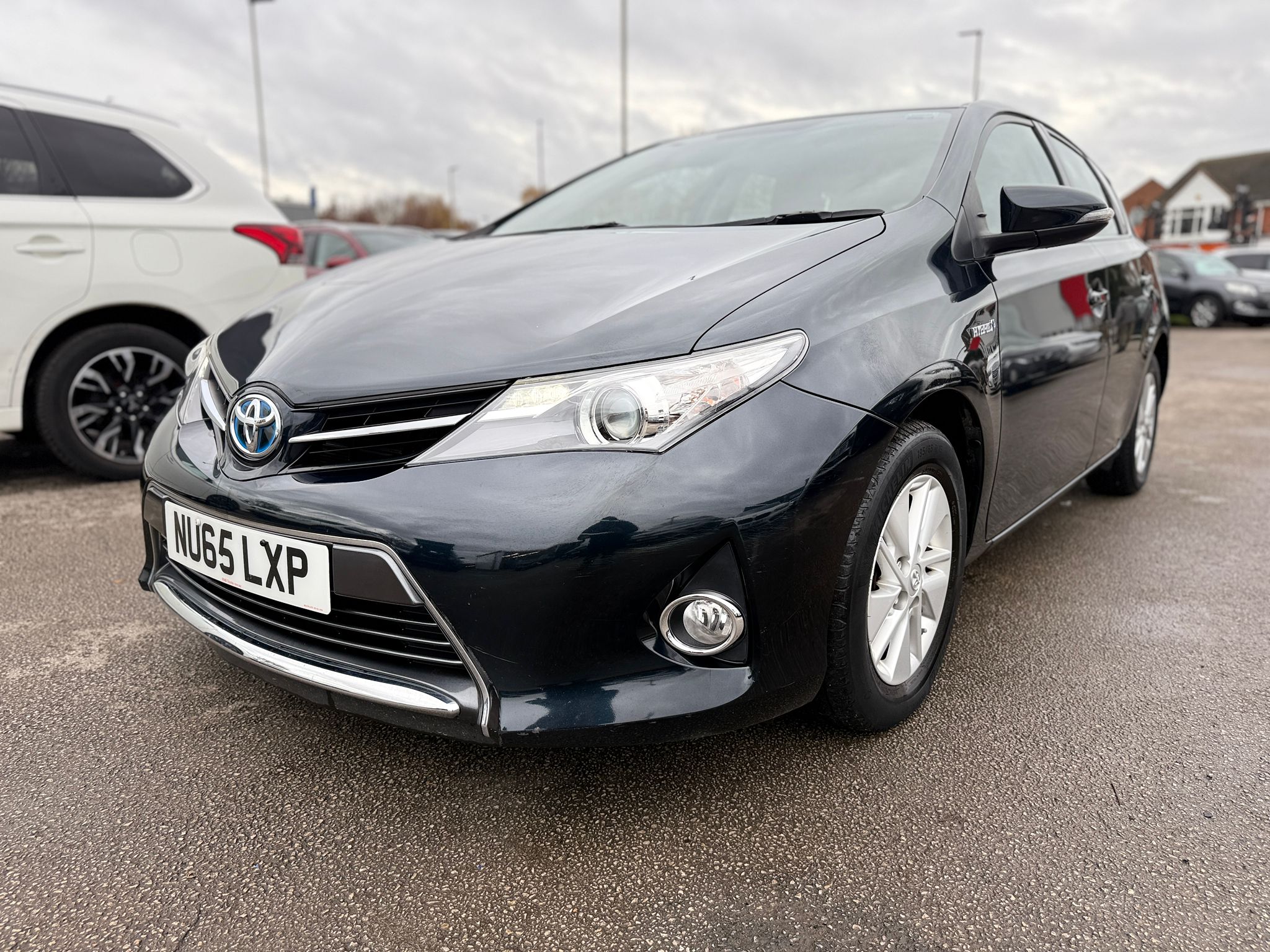 Toyota Auris Icon 2015 Automatic Hybrid
