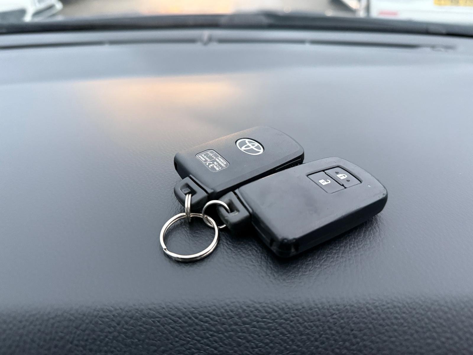 Toyota Auris 2015 Automatic Hybrid