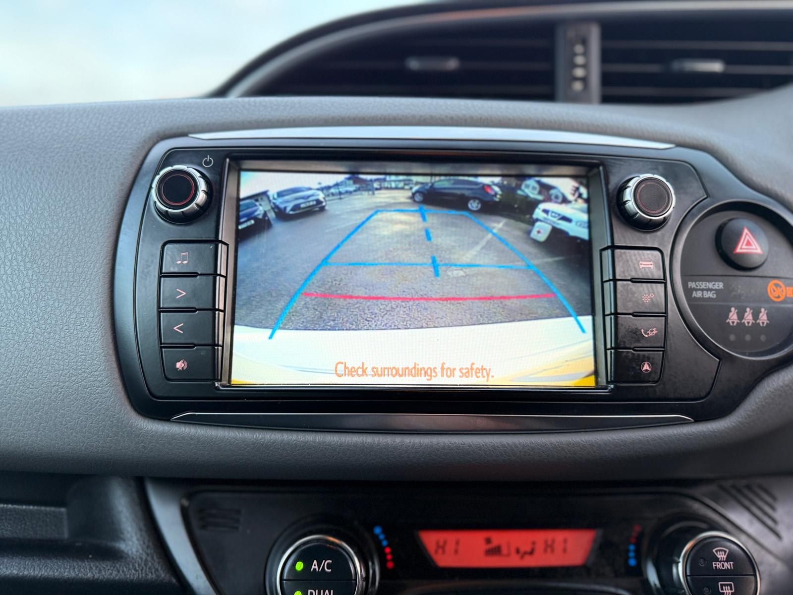 Toyota Yaris Design 2016