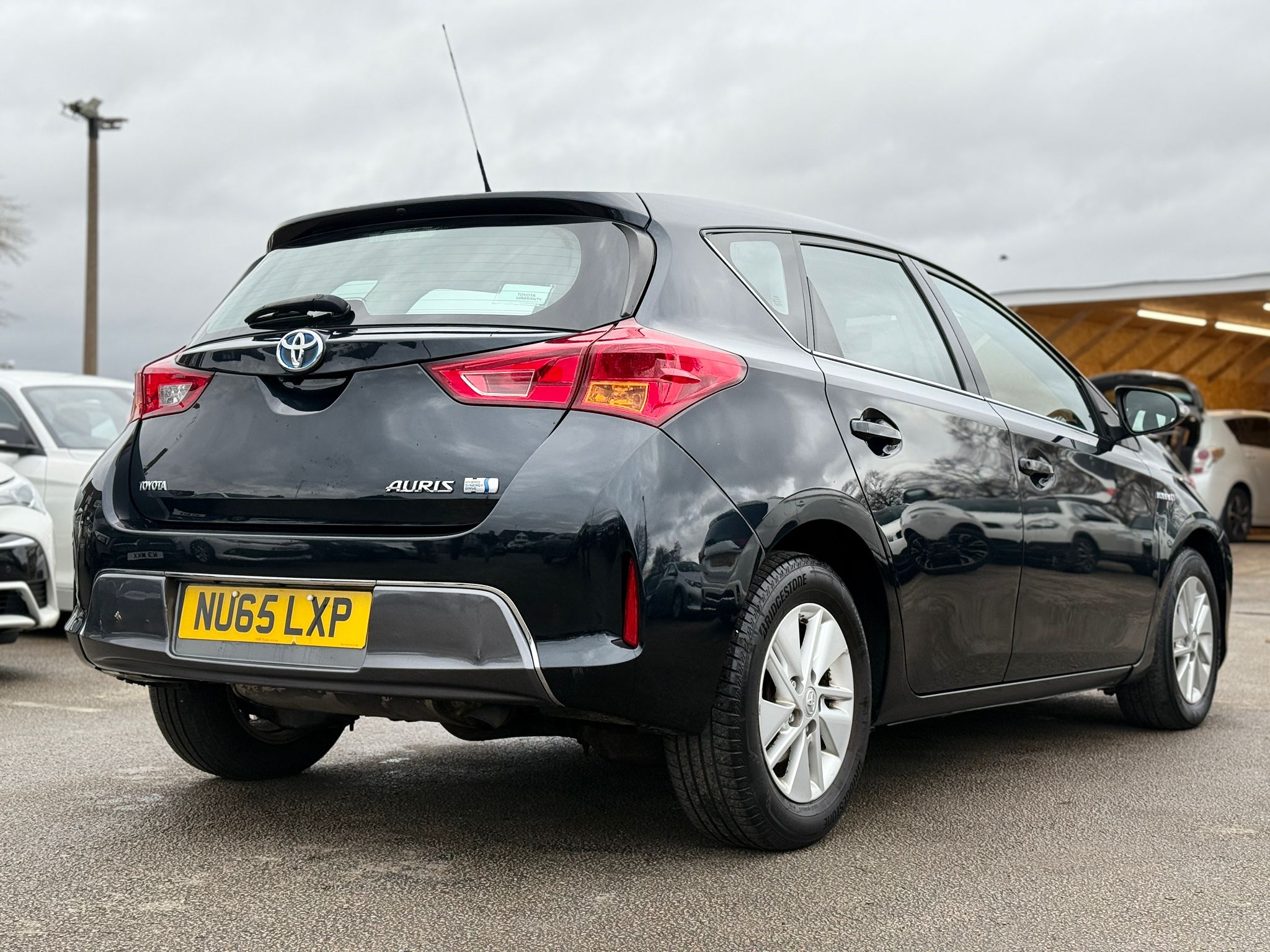 Toyota Auris Icon 2015 Automatic Hybrid