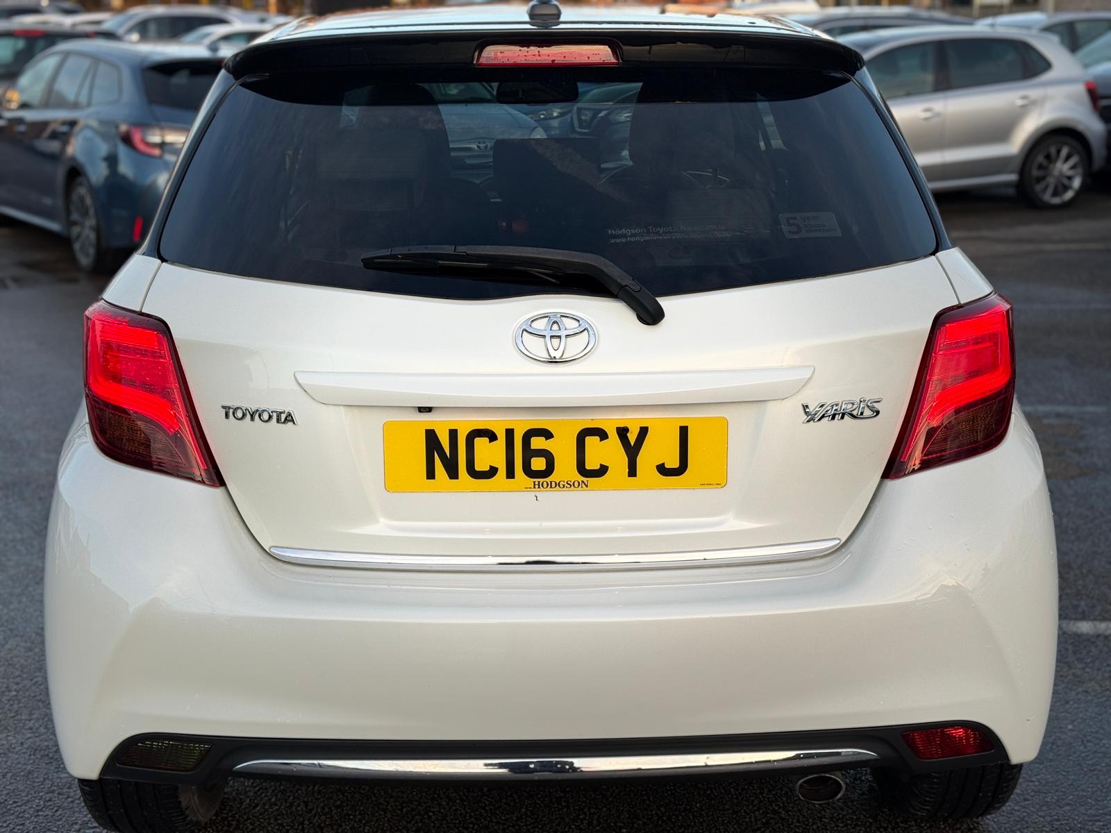 Toyota Yaris Design 2016