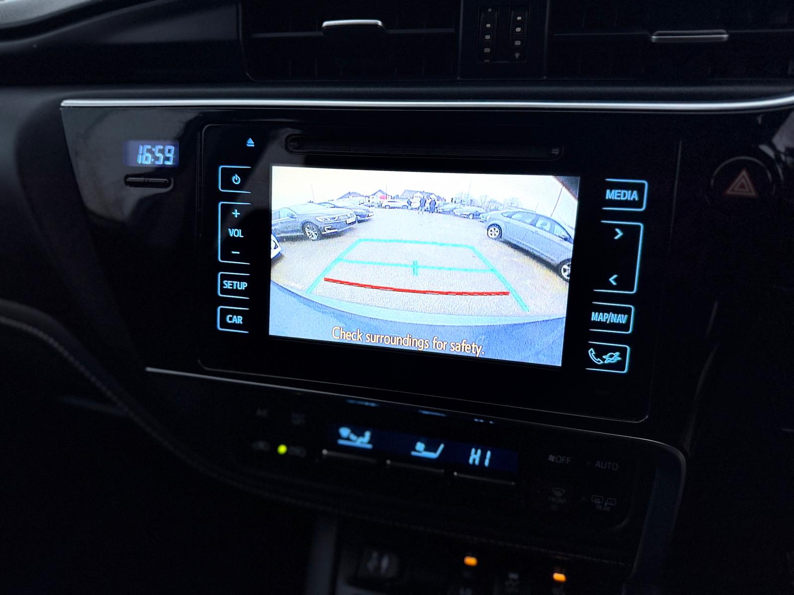 Toyota Auris 2015 Automatic Hybrid