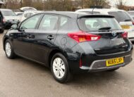 Toyota Auris Icon 2015 Automatic Hybrid