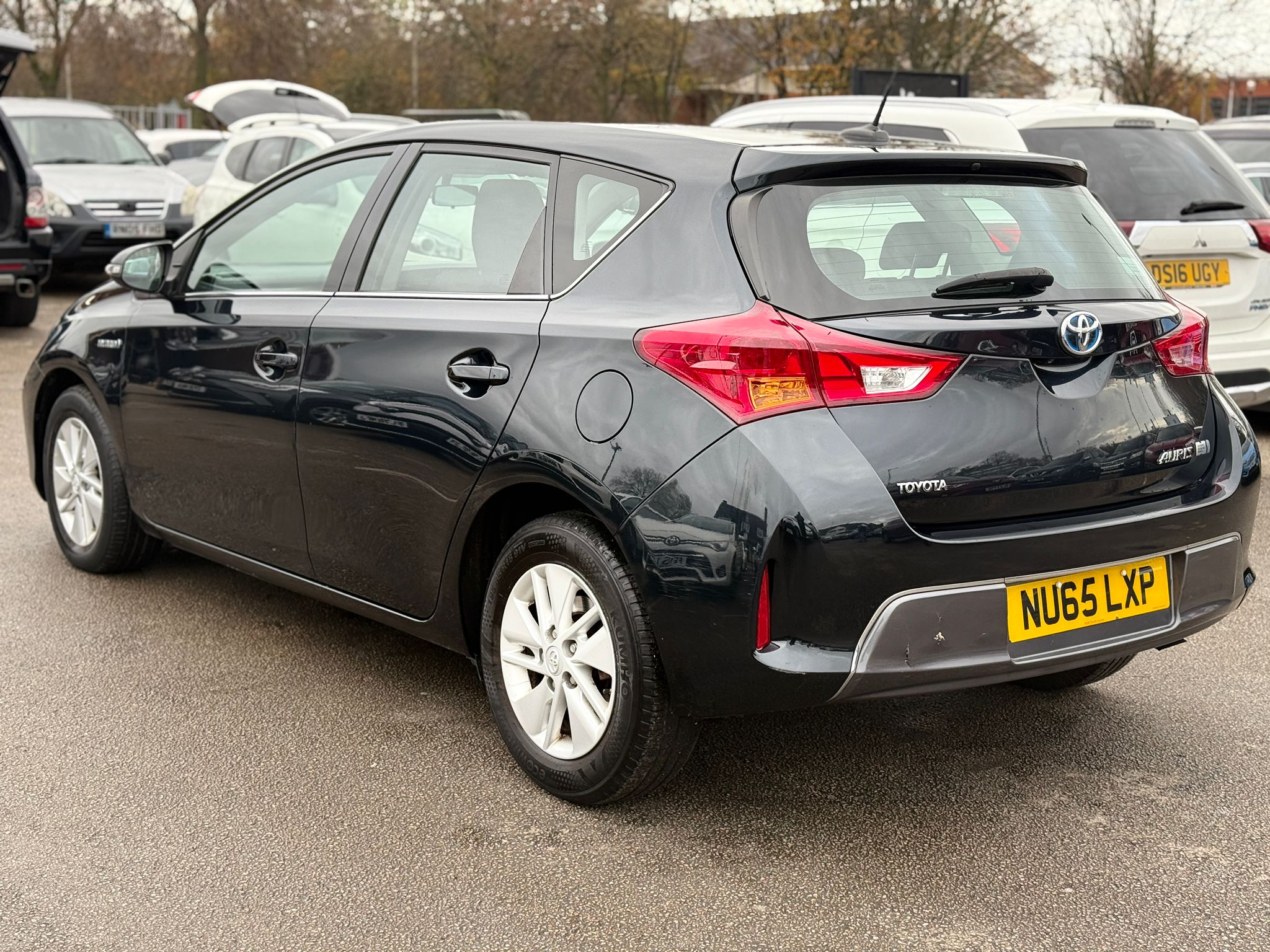 Toyota Auris Icon 2015 Automatic Hybrid