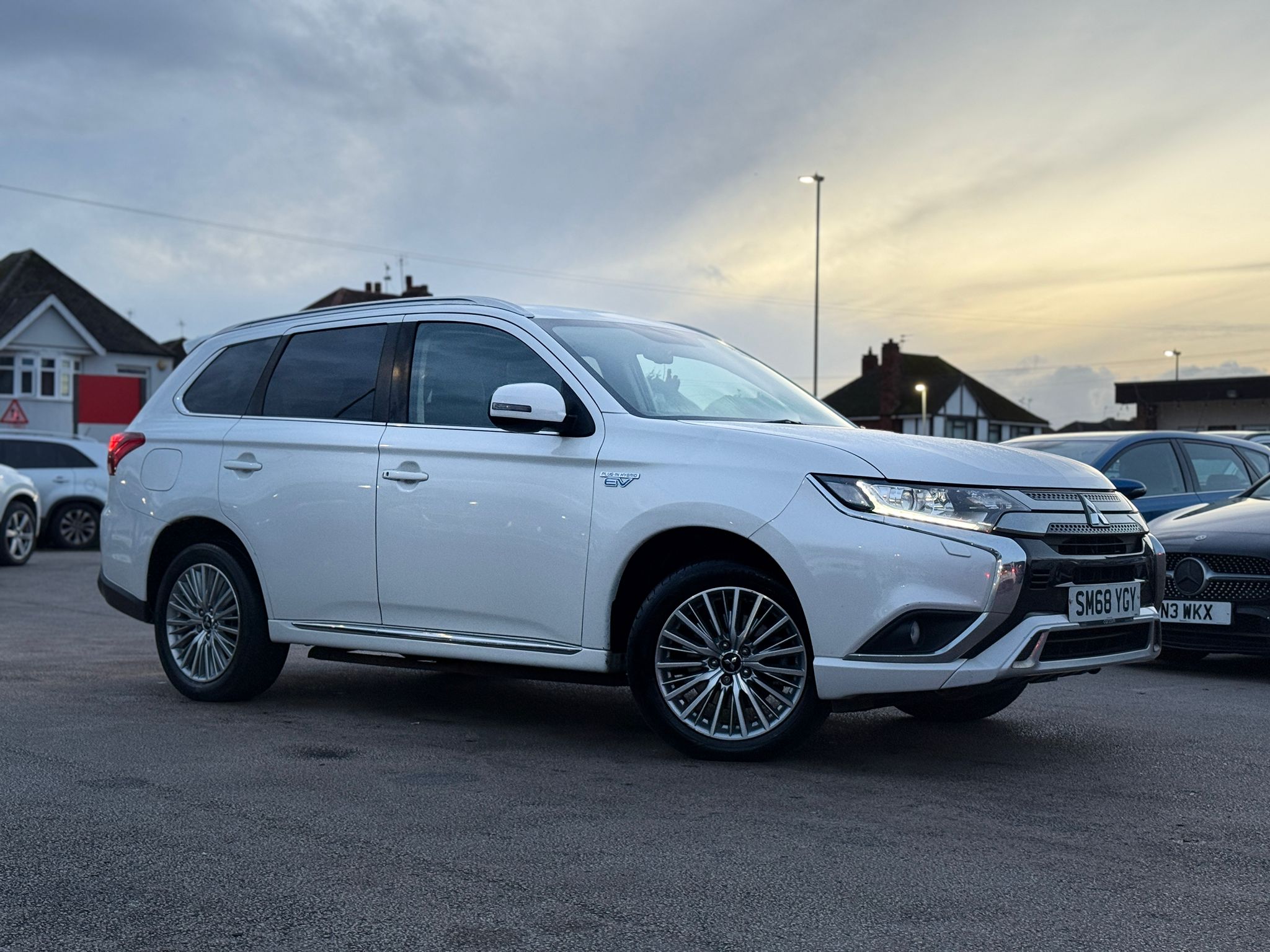 Mitsubishi Outlander 2018 Automatic Hybrid