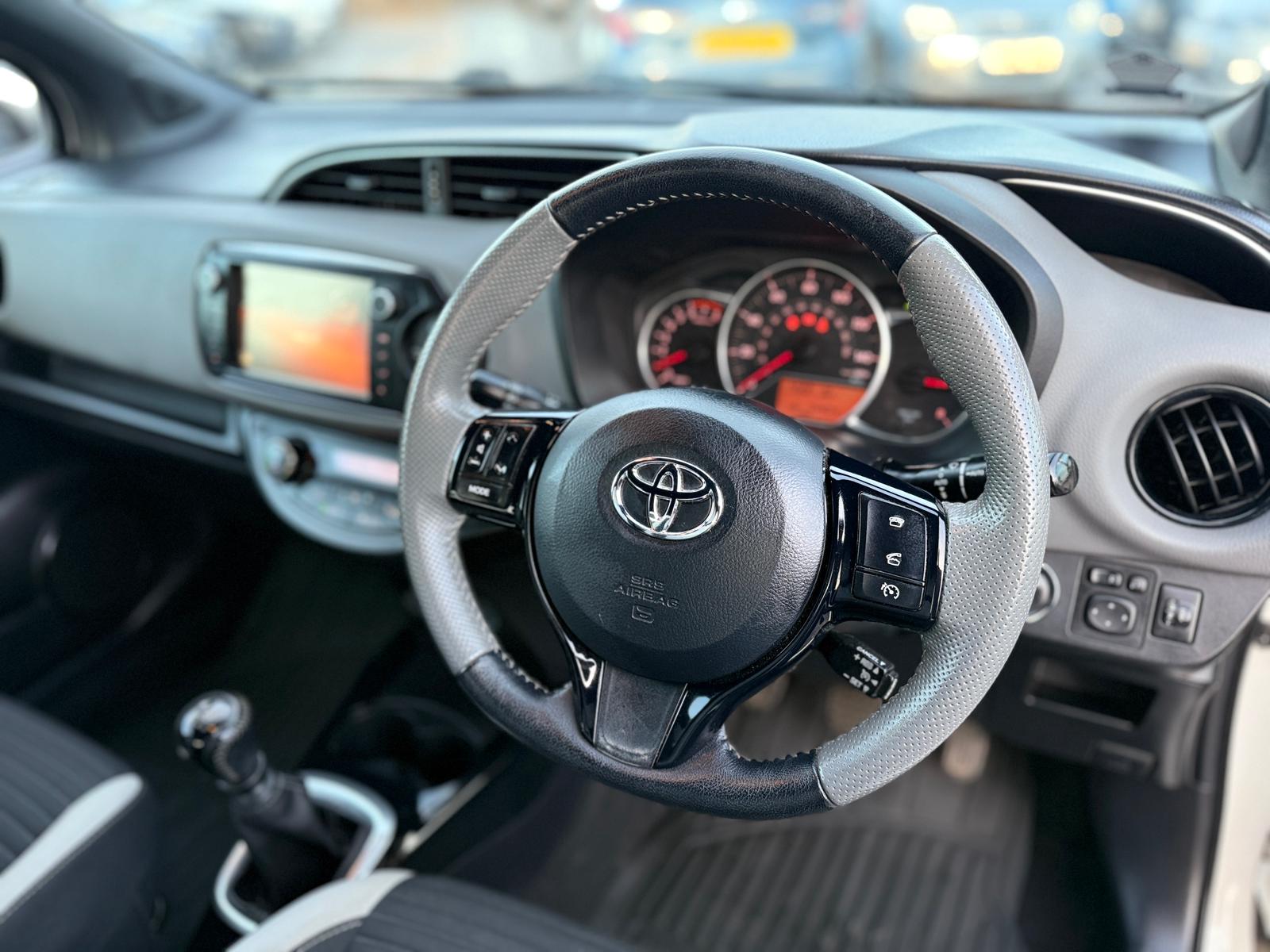 Toyota Yaris Design 2016