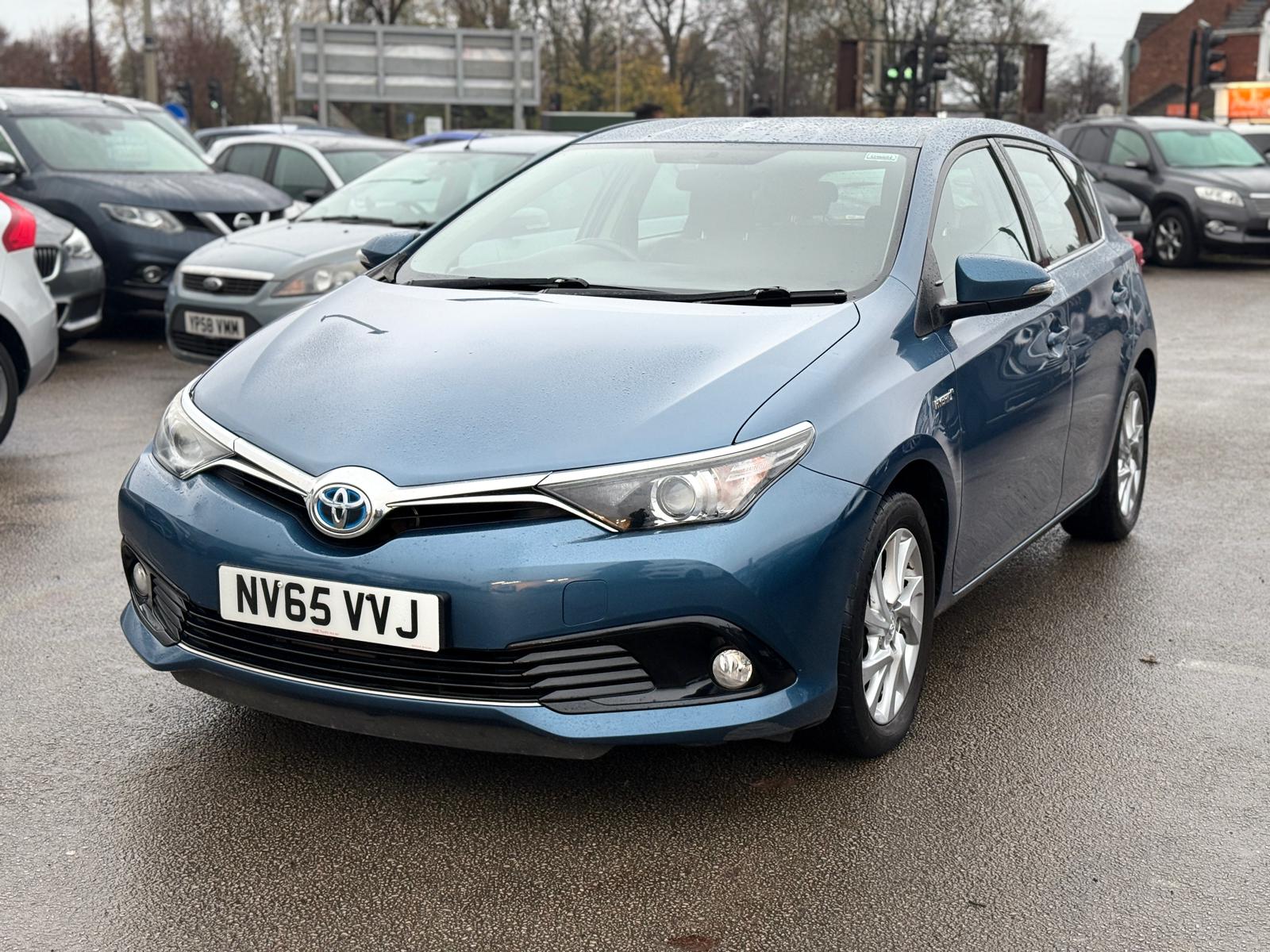 Toyota Auris 2015 Automatic Hybrid