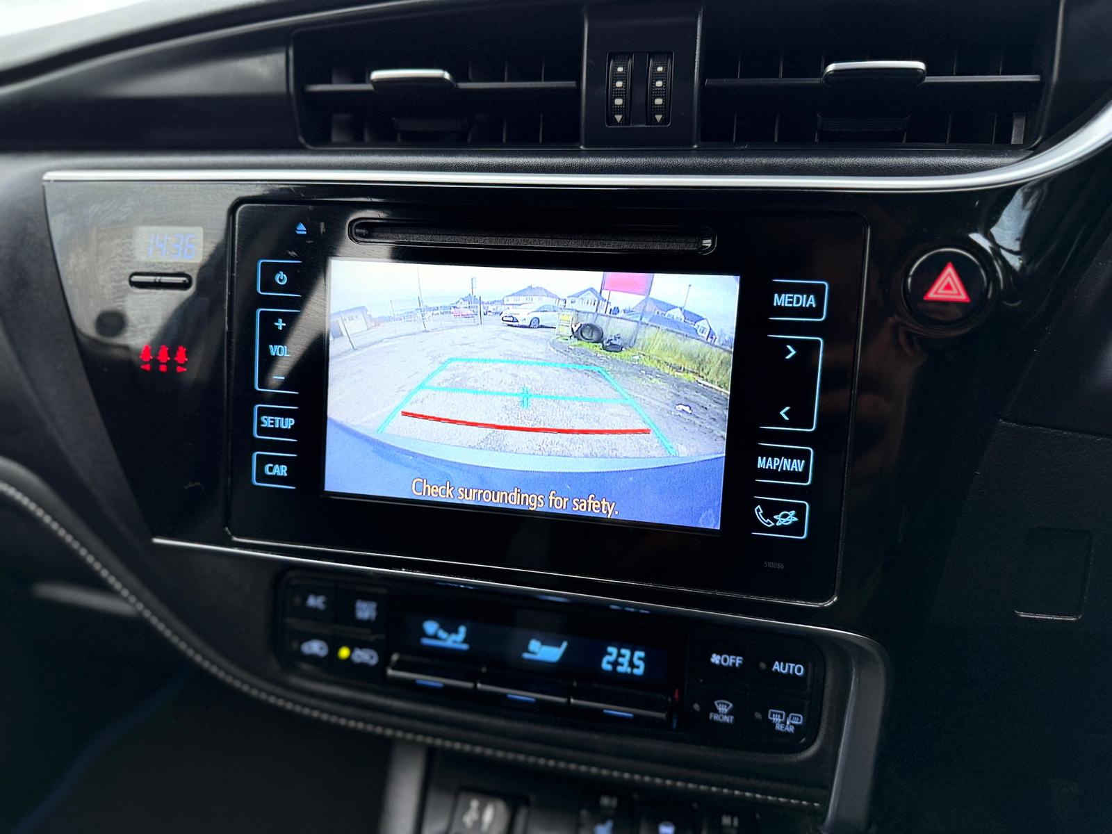 Toyota Auris Business Edition 2017 Automatic Hybrid