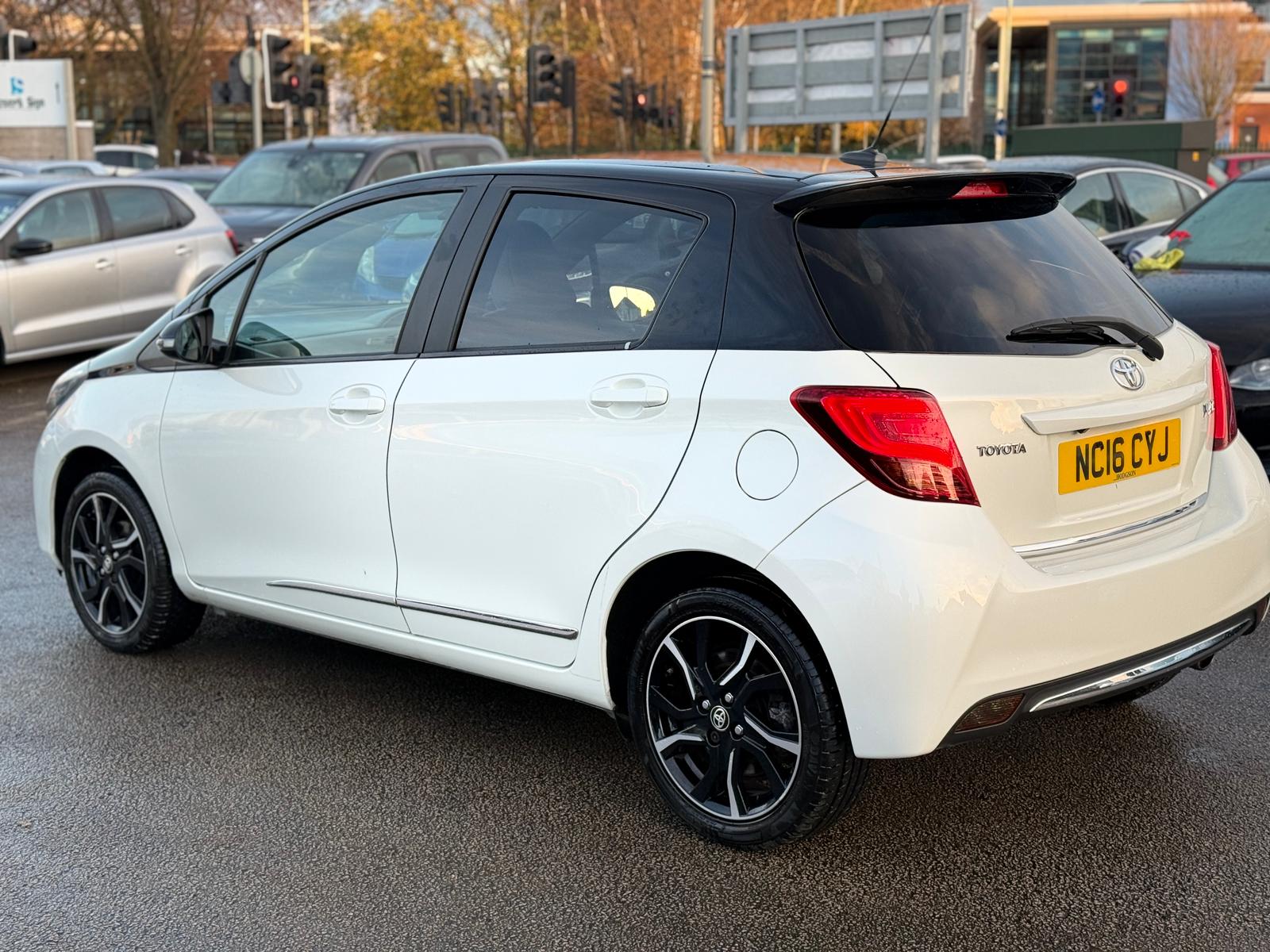 Toyota Yaris Design 2016