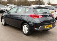 Toyota Auris Icon 2015 Automatic Hybrid