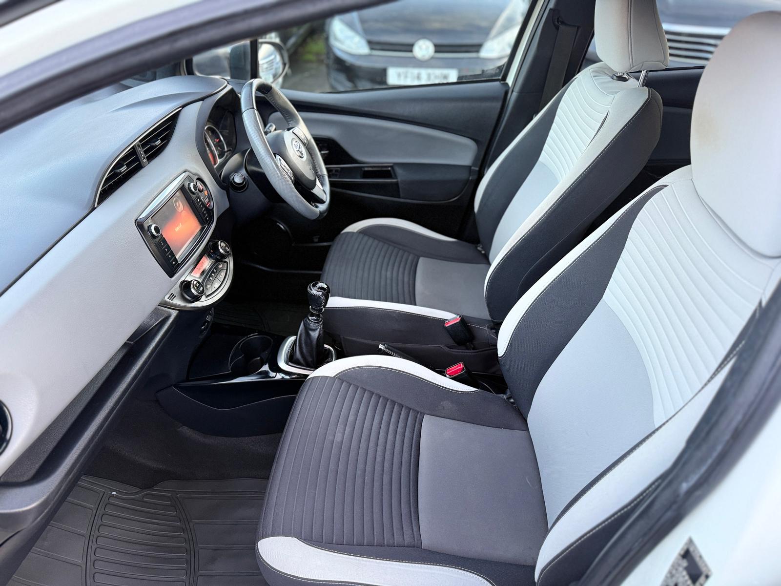 Toyota Yaris Design 2016