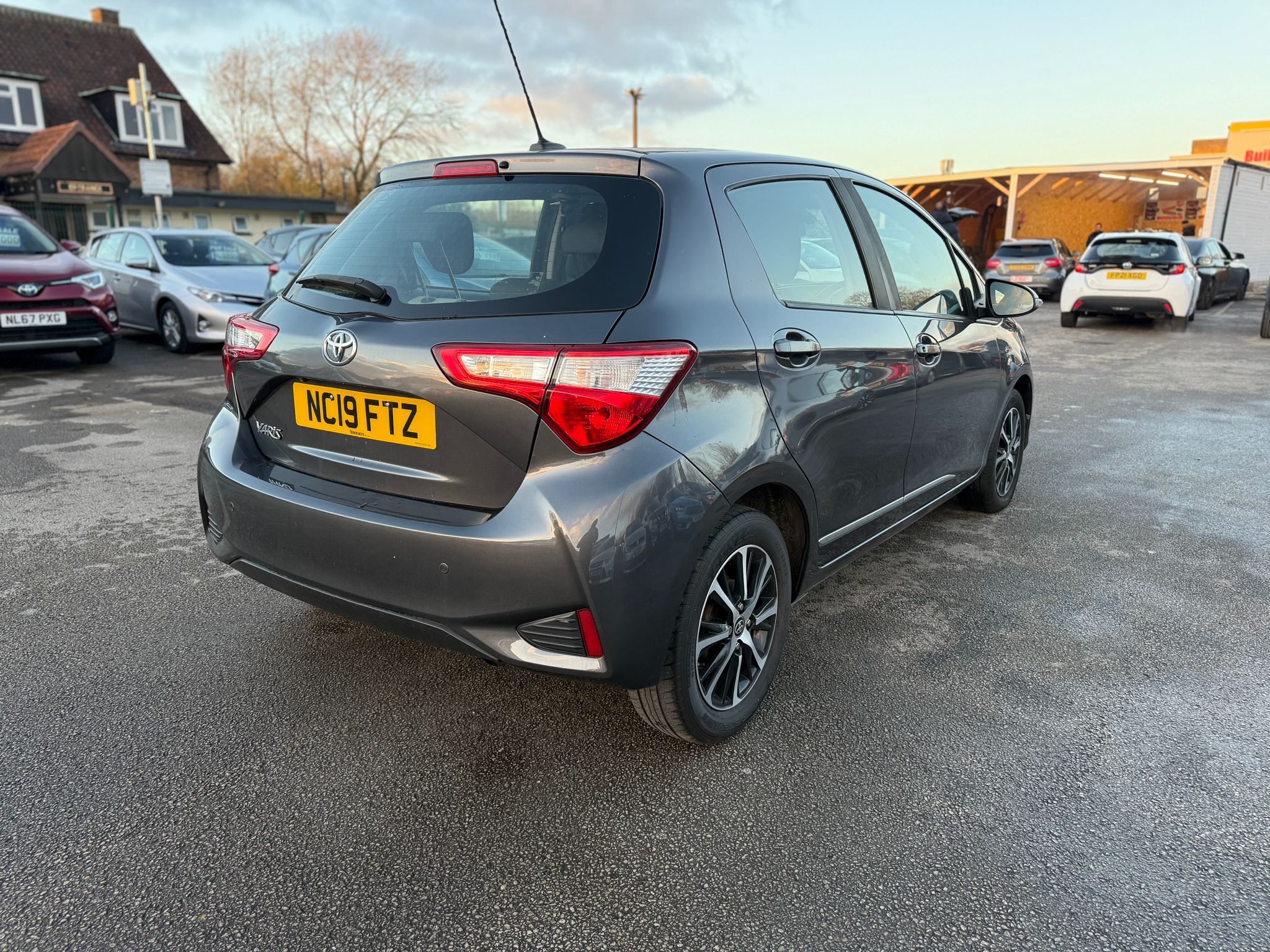 Toyota Yaris Icon Tech 2019