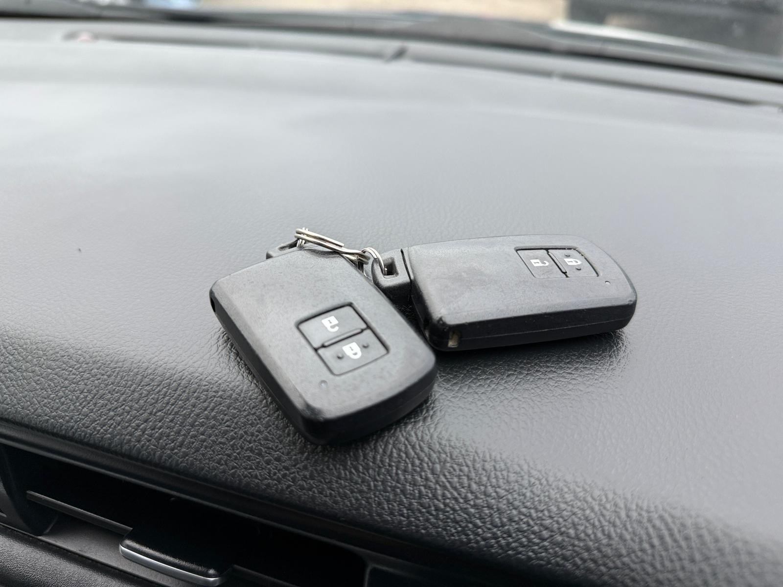 Toyota Auris Business Edition 2017 Automatic Hybrid