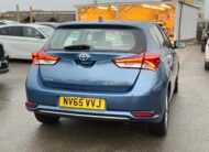 Toyota Auris 2015 Automatic Hybrid