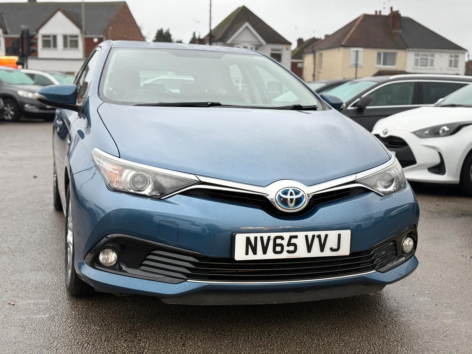 Toyota Auris 2015 Automatic Hybrid