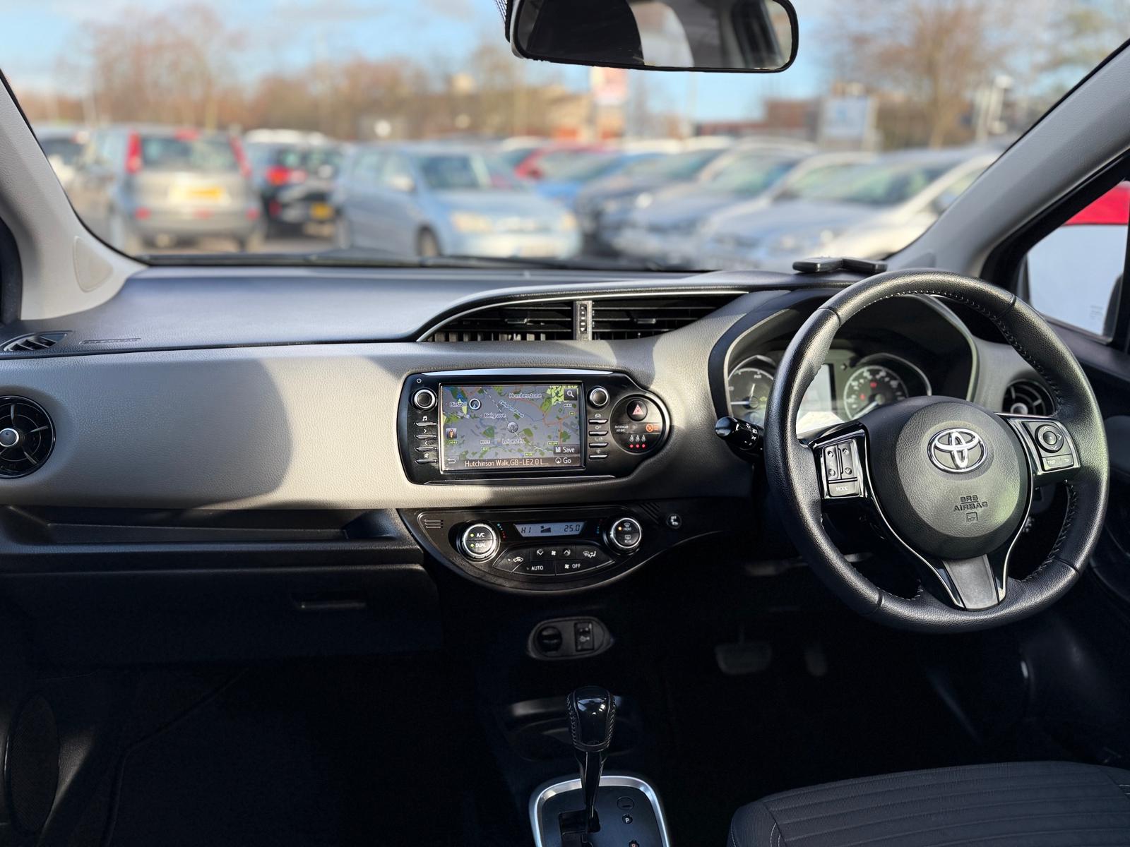 Toyota Yaris Icon Tech 2018 Automatic Hybrid