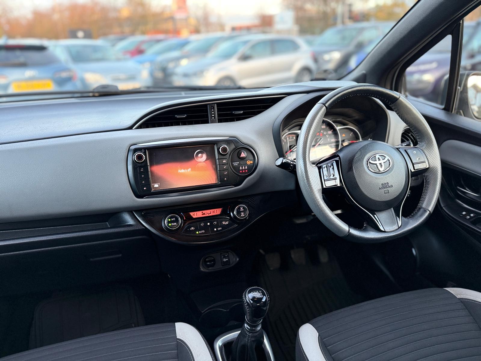 Toyota Yaris Design 2016