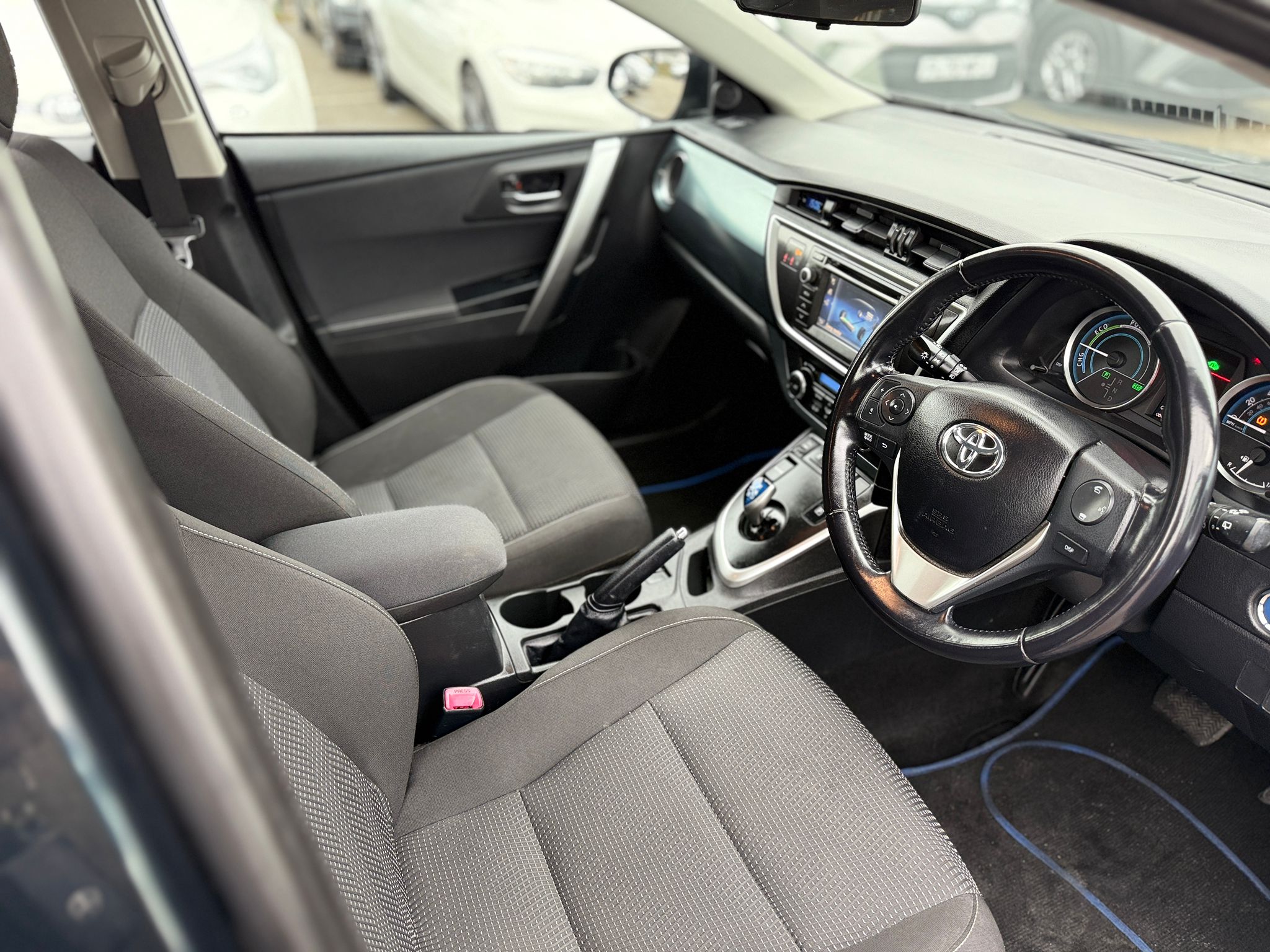 Toyota Auris Icon 2015 Automatic Hybrid