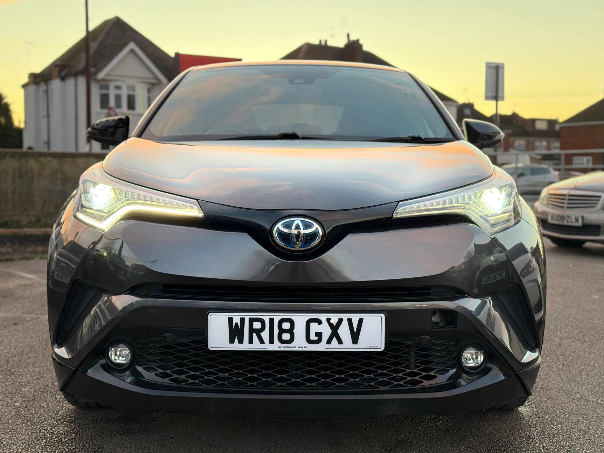 Toyota C-HR Dynamic 2018 Automatic Hybrid