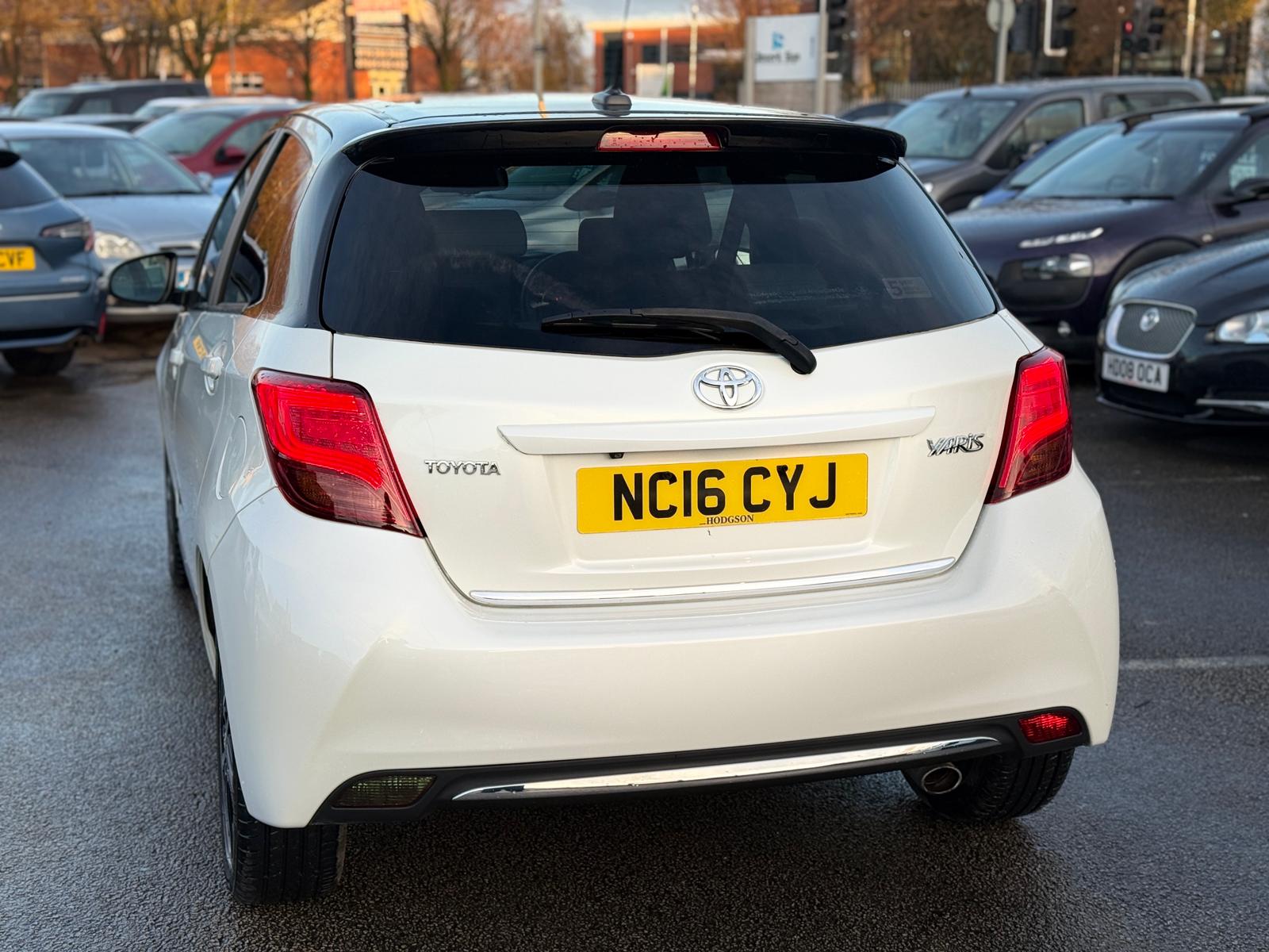 Toyota Yaris Design 2016