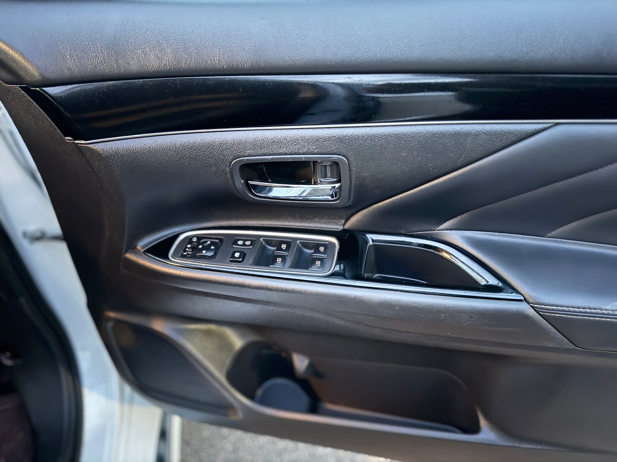 Mitsubishi Outlander 2018 Automatic Hybrid