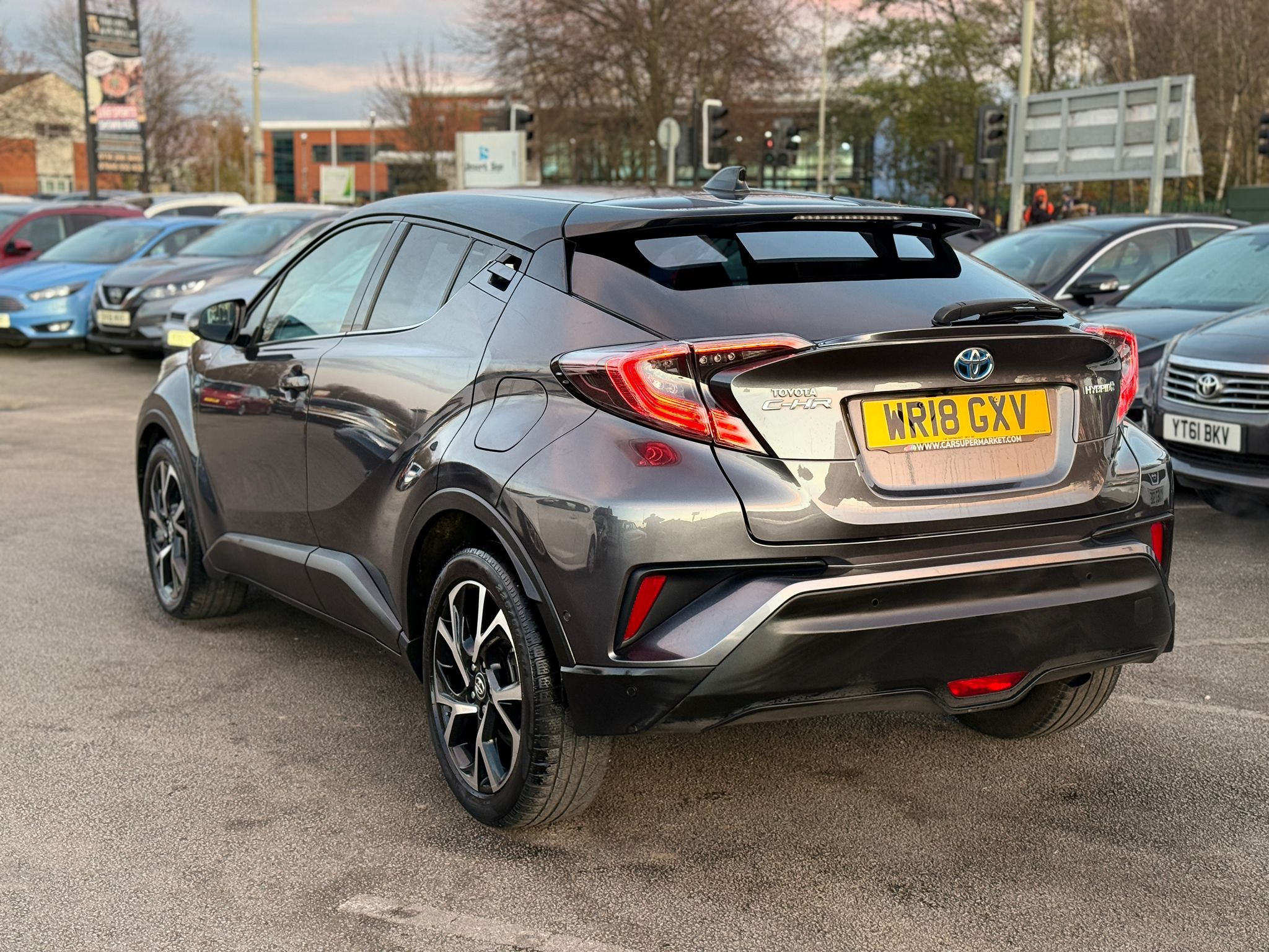 Toyota C-HR Dynamic 2018 Automatic Hybrid