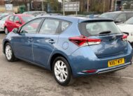 Toyota Auris Business Edition 2017 Automatic Hybrid