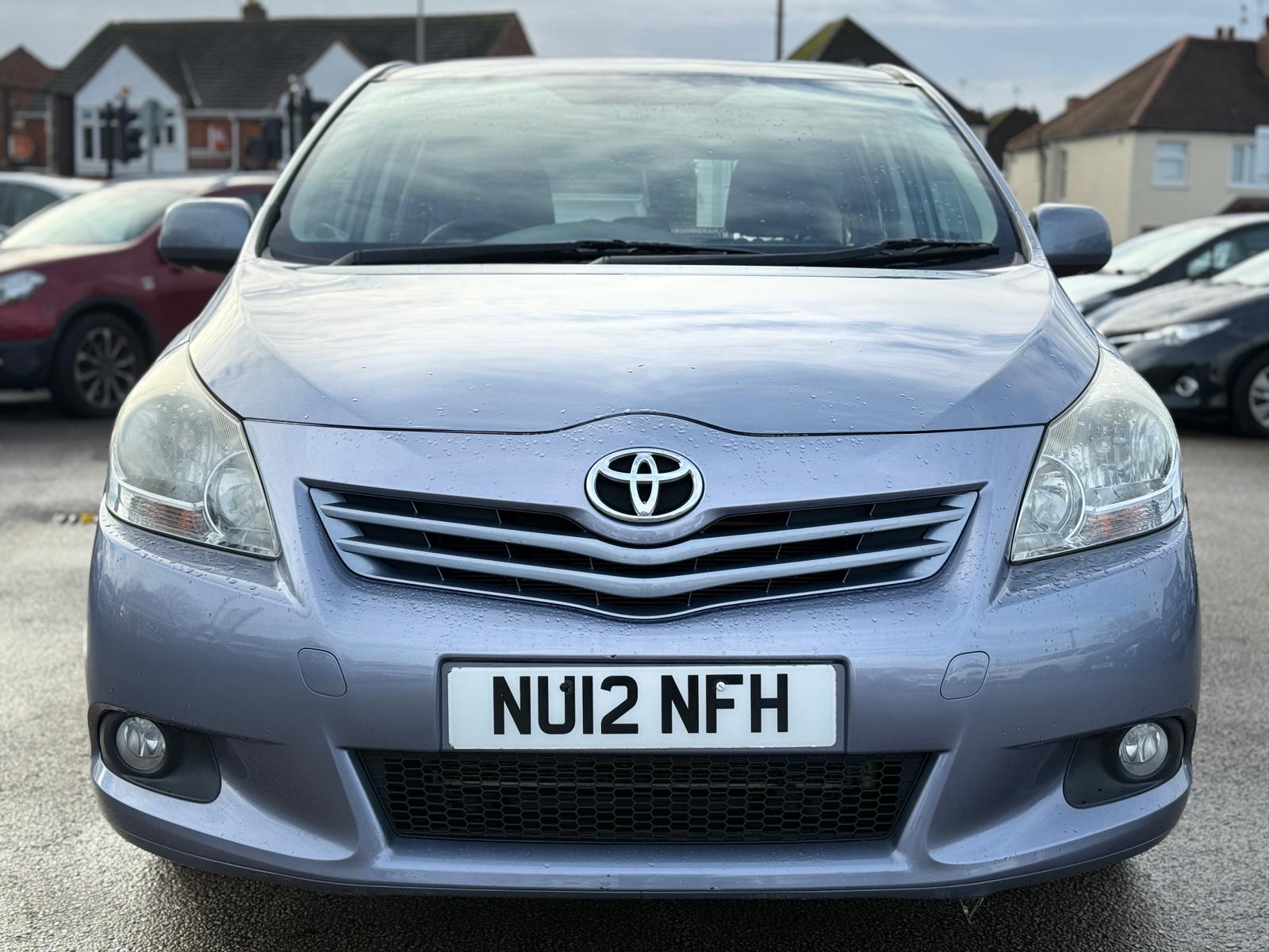 Toyota Verso TR 2012