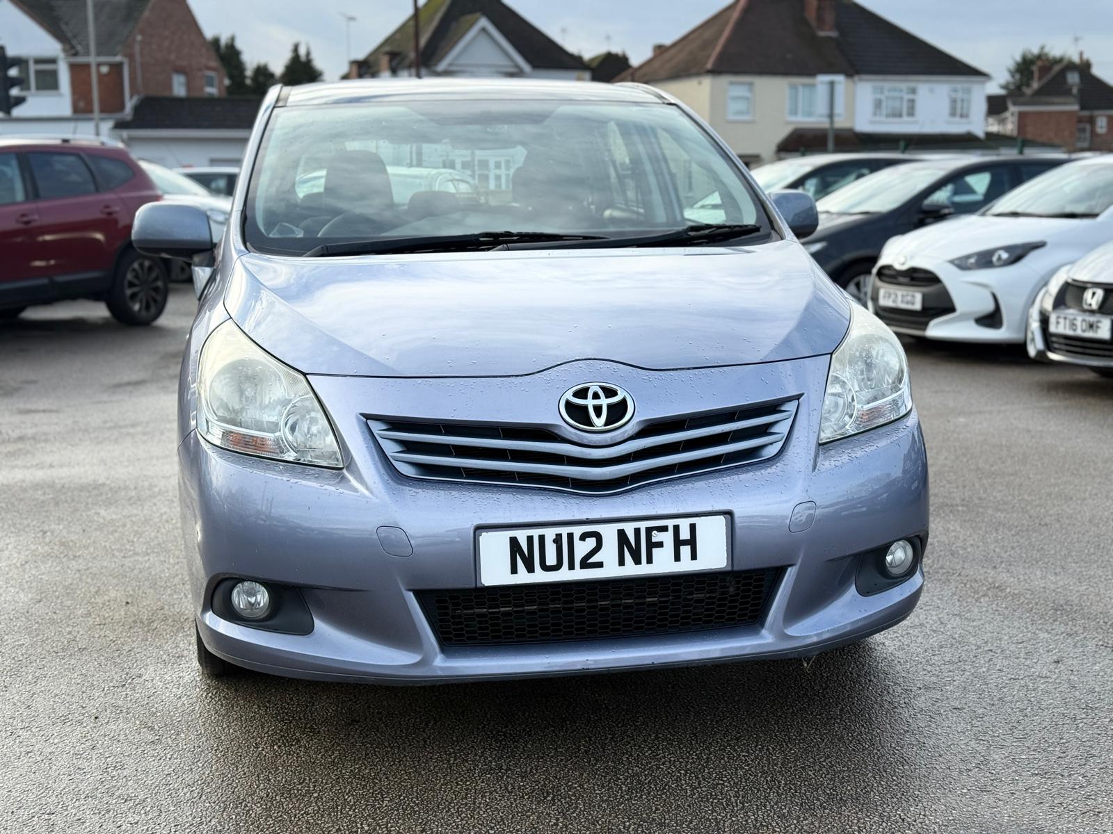 Toyota Verso TR 2012