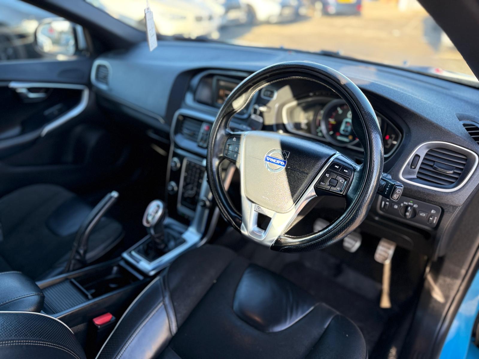 Volvo V40 R-Design 2014