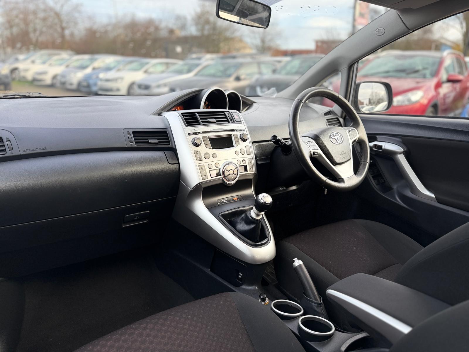 Toyota Verso TR 2012