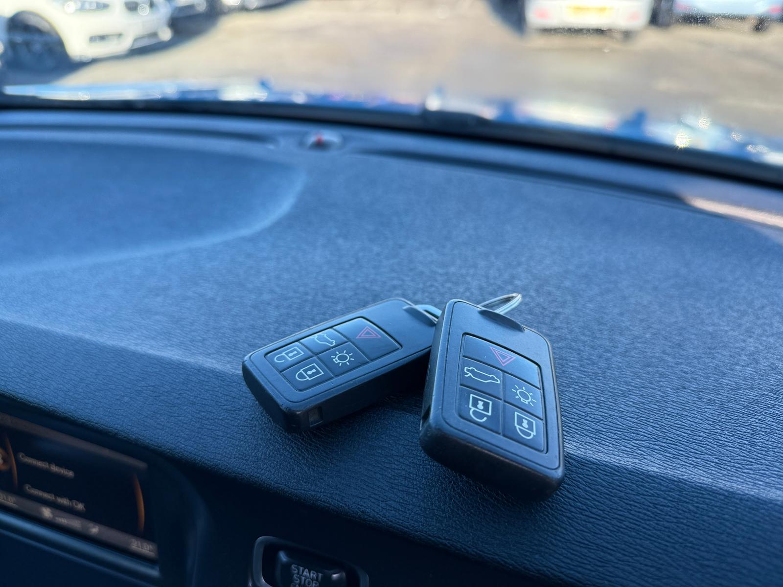 Volvo V40 R-Design 2014