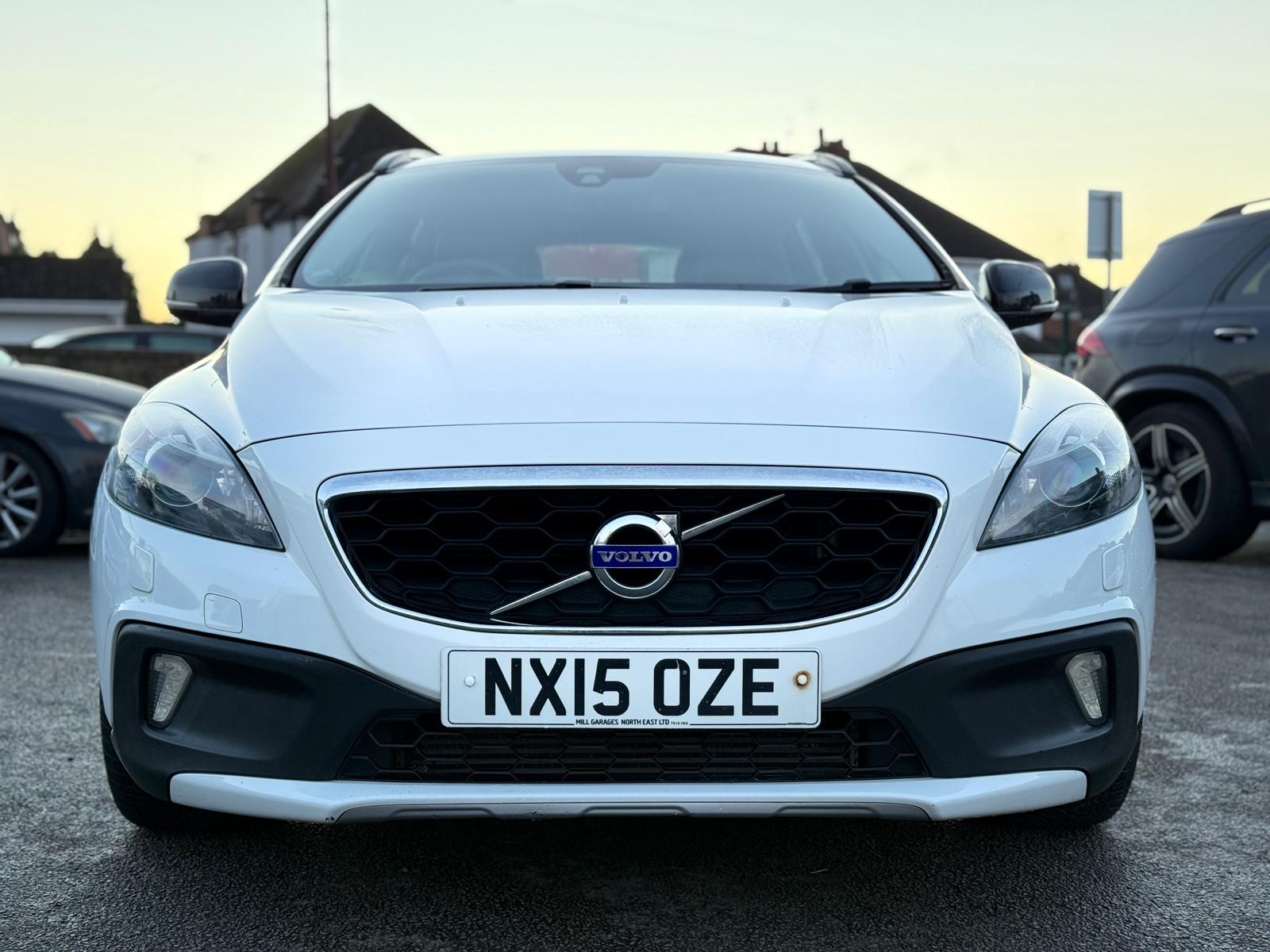 Volvo V40 Cross Country Lux Nav 2015