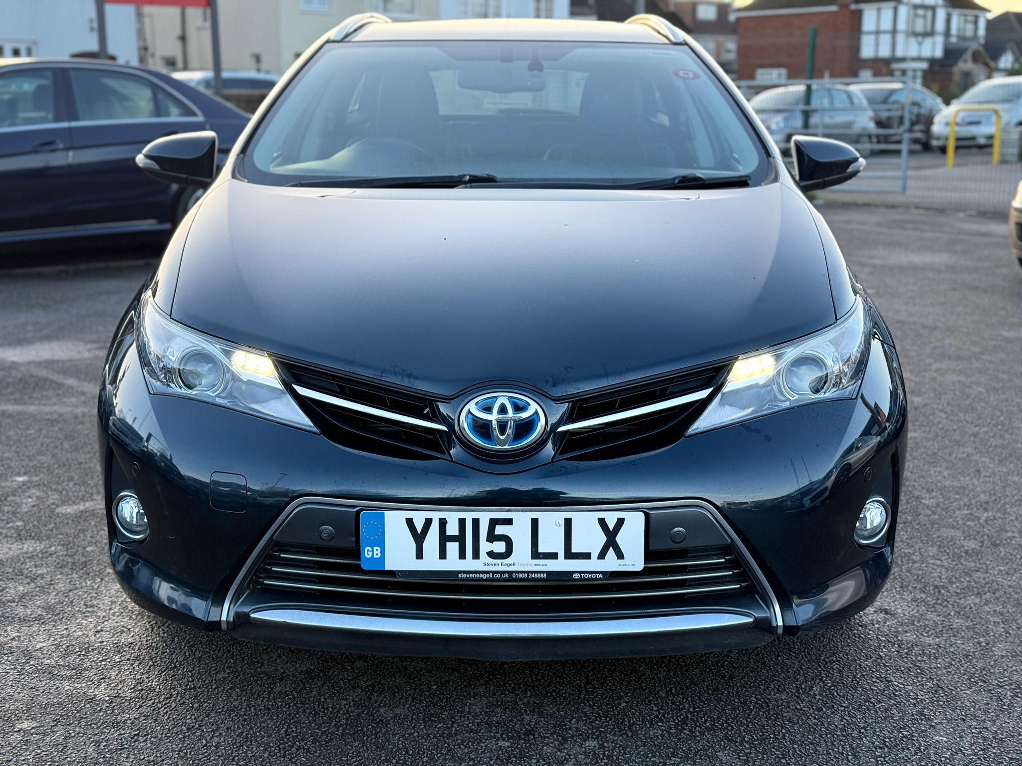 Toyota Auris Excel 2015 Hybrid Automatic