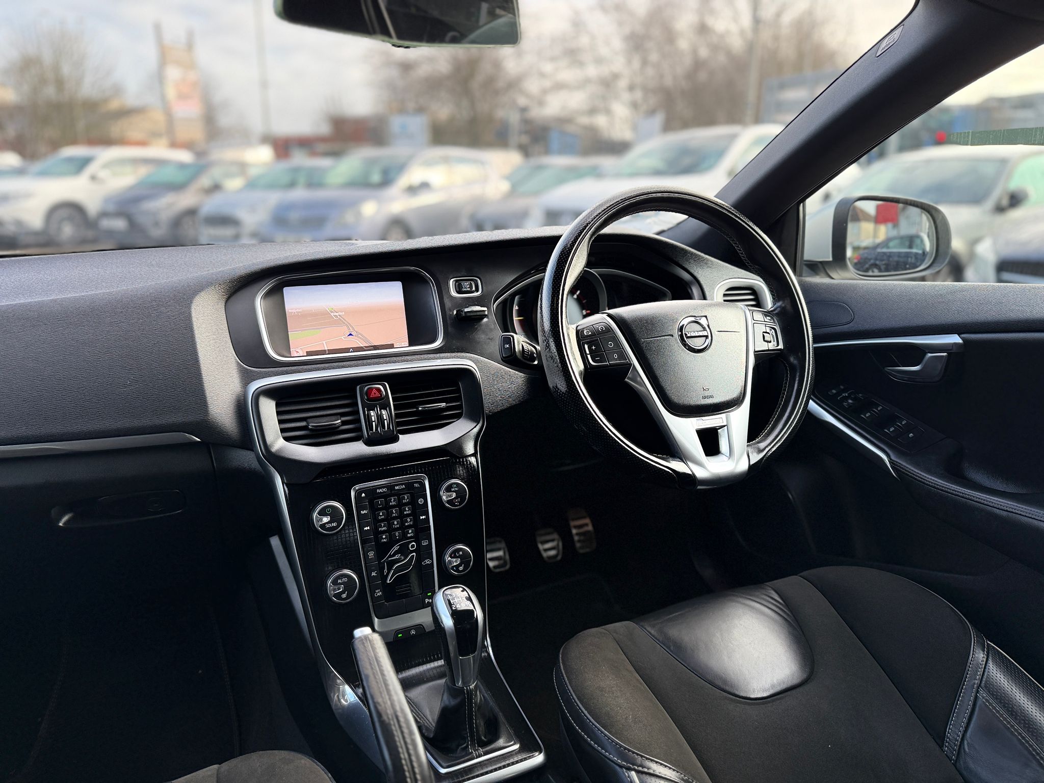 Volvo V40 R-Design Nav Plus 2017