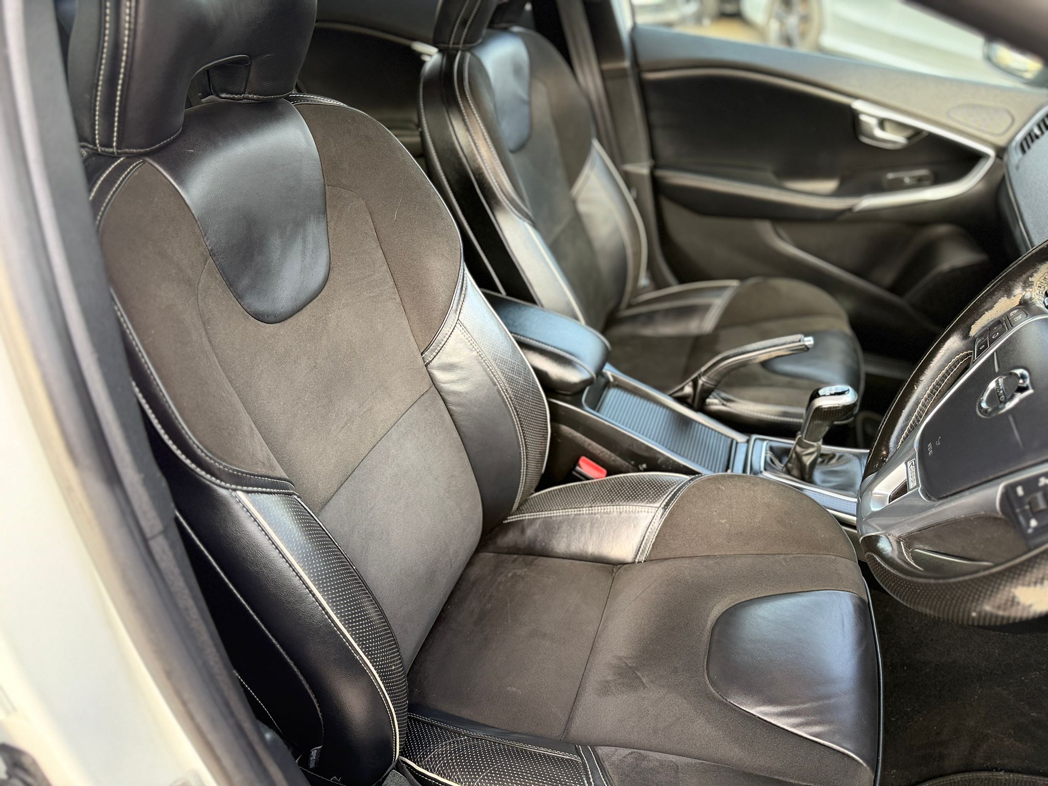 Volvo V40 R-Design Nav Plus 2017