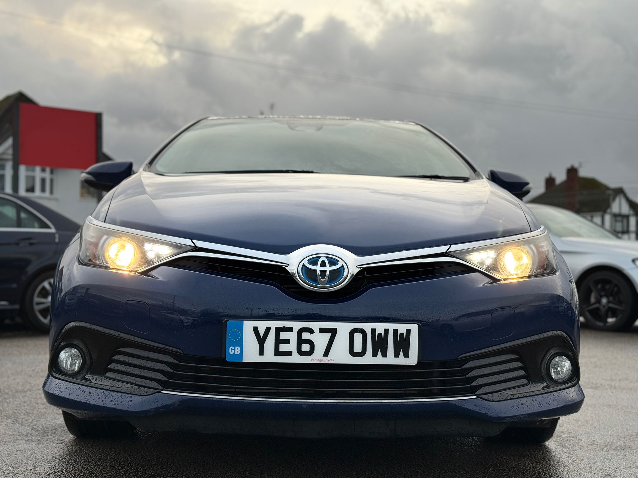 Toyota Auris Business Edition 2017 Hybrid Automatic