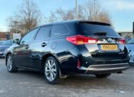 Toyota Auris Excel 2015 Hybrid Automatic