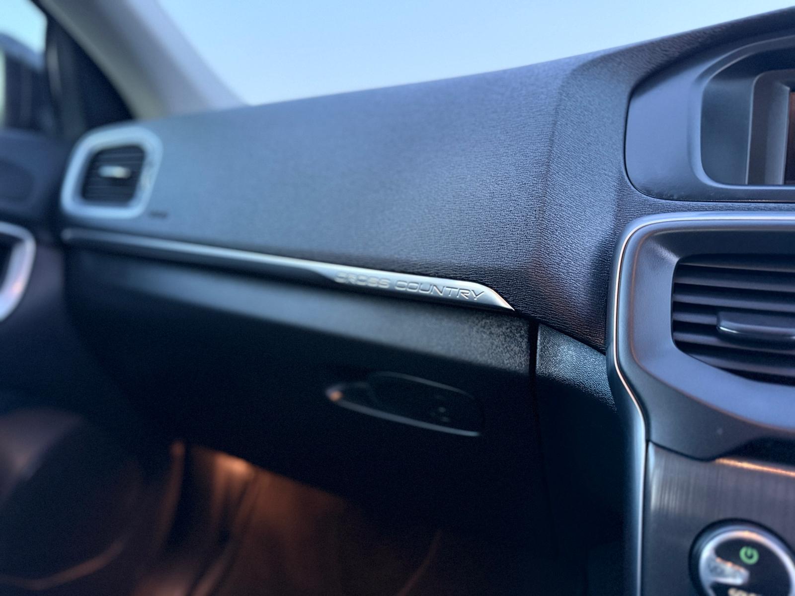 Volvo V40 Cross Country Lux Nav 2015