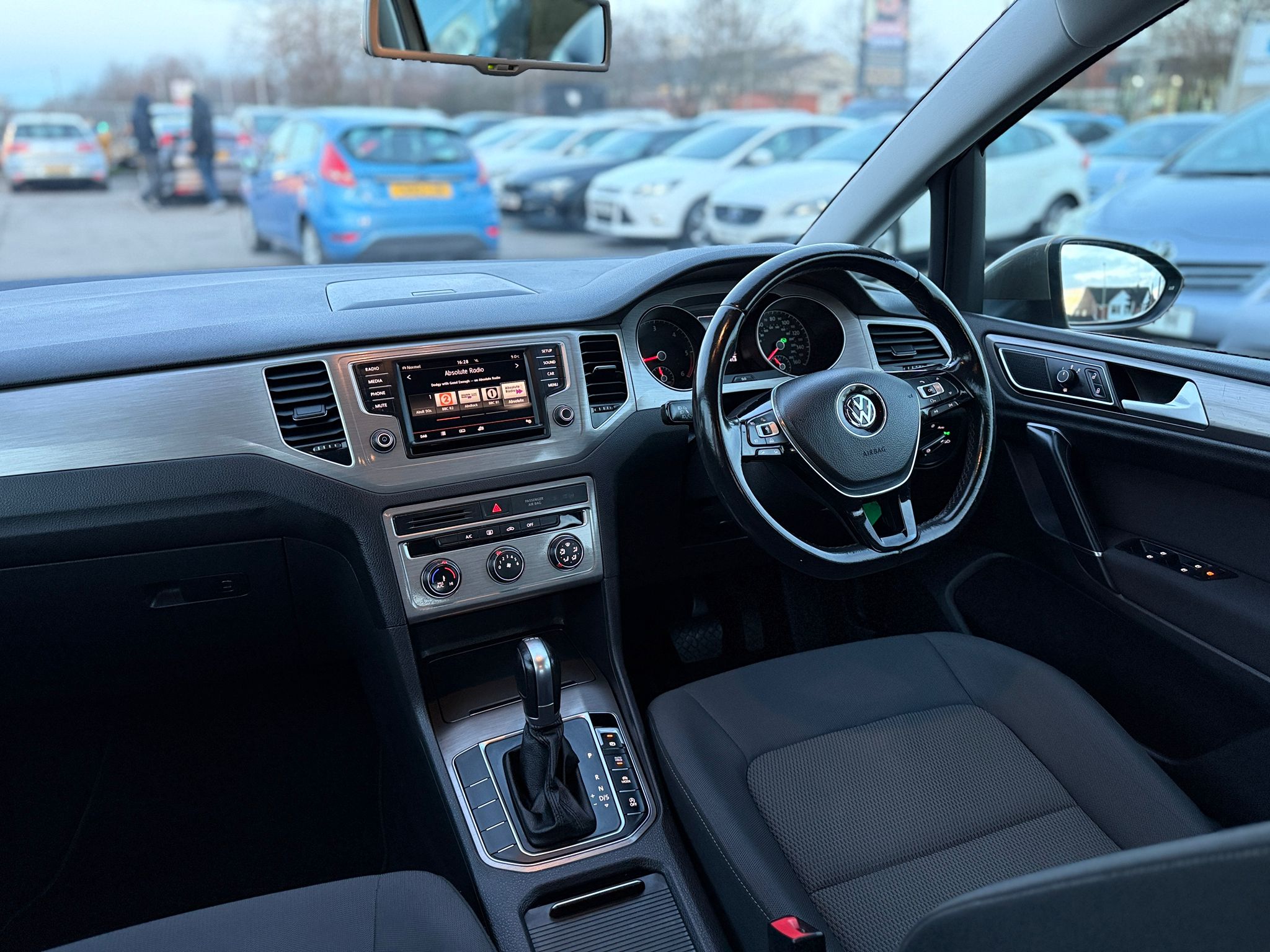 Volkswagen Golf SVSE 2015 Automatic